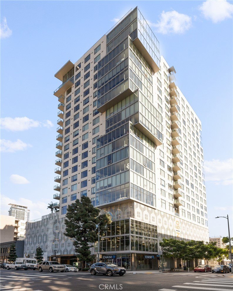 Exterior of TEN50 at 1050 S Grand Ave, Los Angeles