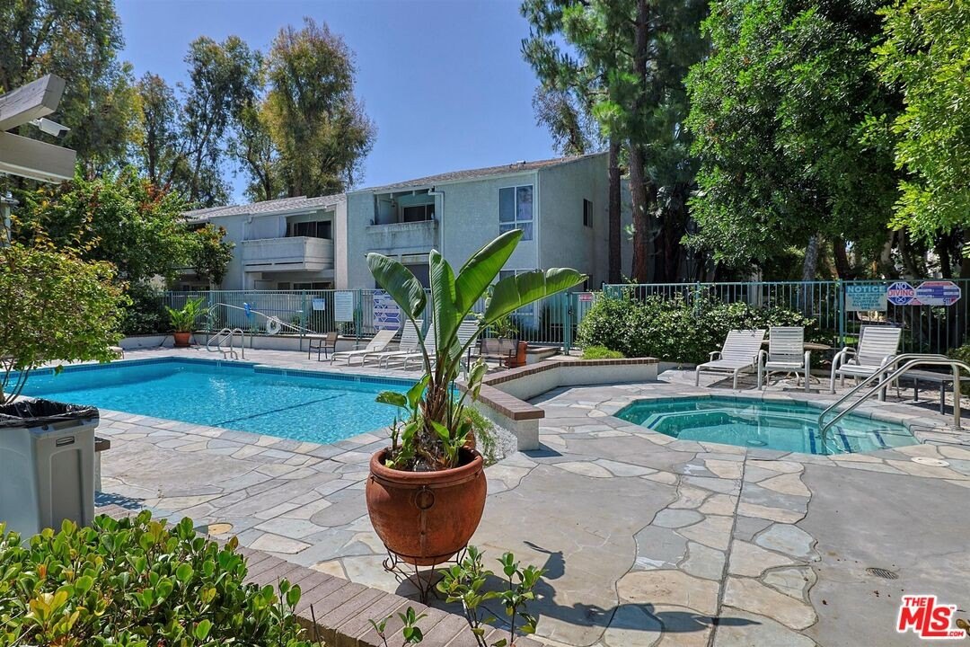 Shared pool courtyard at Westside Condominiums, Winnetka