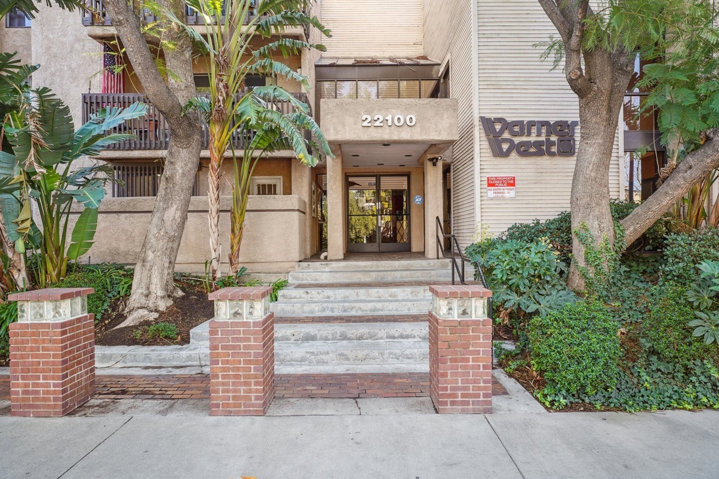 Exterior of 22100 Burbank Blvd at 22100 Burbank Blvd, Los Angeles