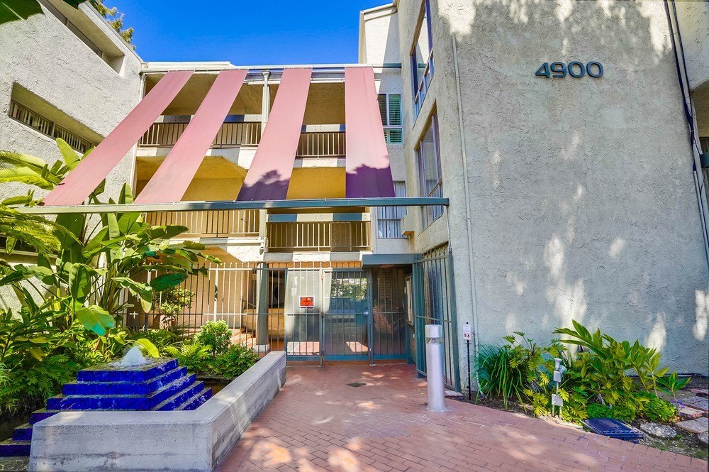 Exterior of 4900 Overland Ave at 4900 Overland Ave, Culver City