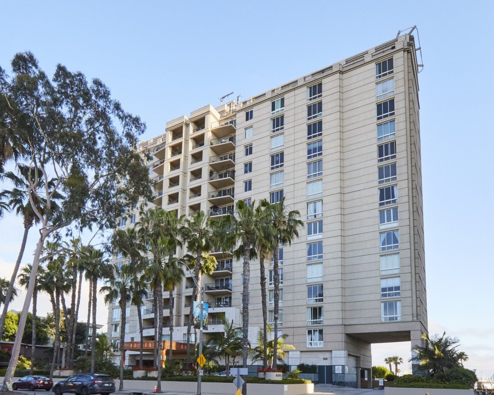 Exterior of 850 E Ocean Blvd at 850 E Ocean Blvd, Long Beach