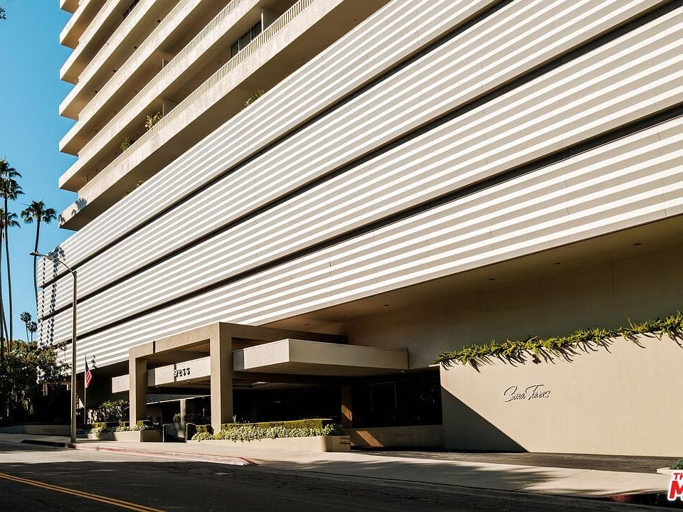 Exterior de 9255 Doheny Rd en 9255 Doheny Rd, West Hollywood
