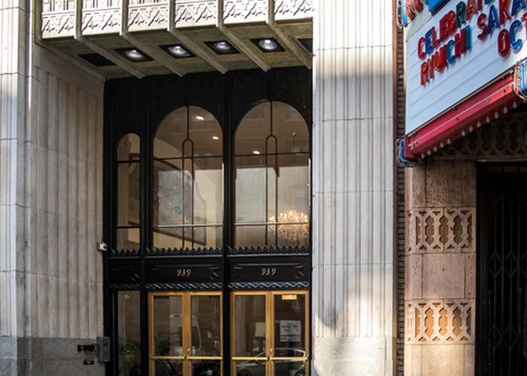 Exterior of 939 S Broadway at 939 S Broadway, Los Angeles